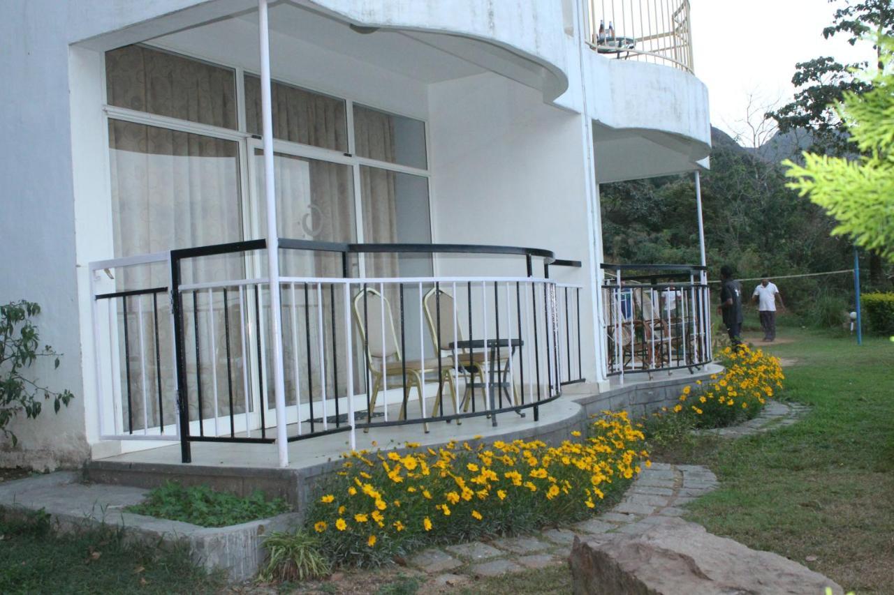 The Cliff Resort, Munnar Exterior photo